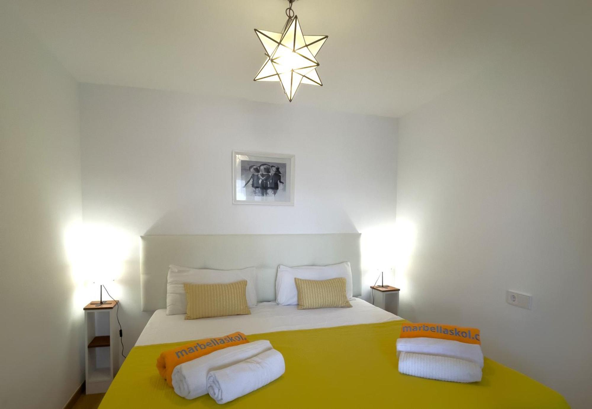 Mediterraneo 508. Fantastic Studio On The Beachfront With Sea Views. Marbella Eksteriør bilde